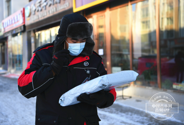 年货不能停！快递业纷纷宣布“春节不打烊”，一半快递员将坚守！