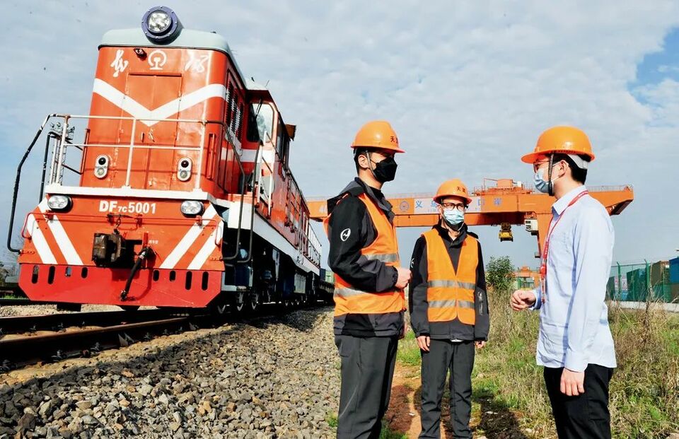 国际贸易产业现状及未来发展趋势分析 韩国成对华商品出口第一大国_人保车险   品牌优势——快速了解燃油汽车车险,人保服务 