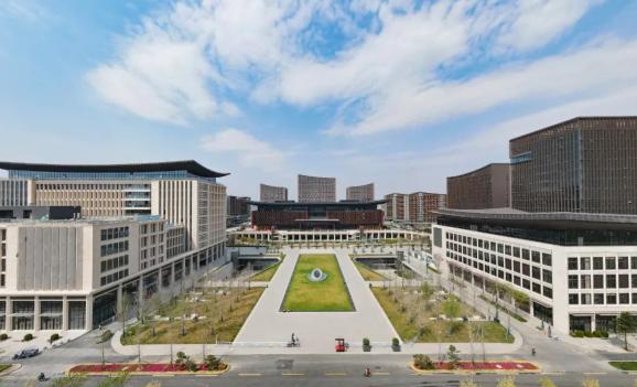 吊车行业市场需求及未来发展趋势分析_人保伴您前行,人保服务