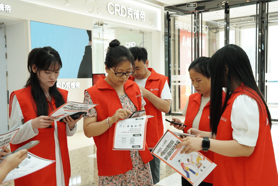 人保车险,人保伴您前行_2024降解塑料袋行业发展优势与劣势剖析