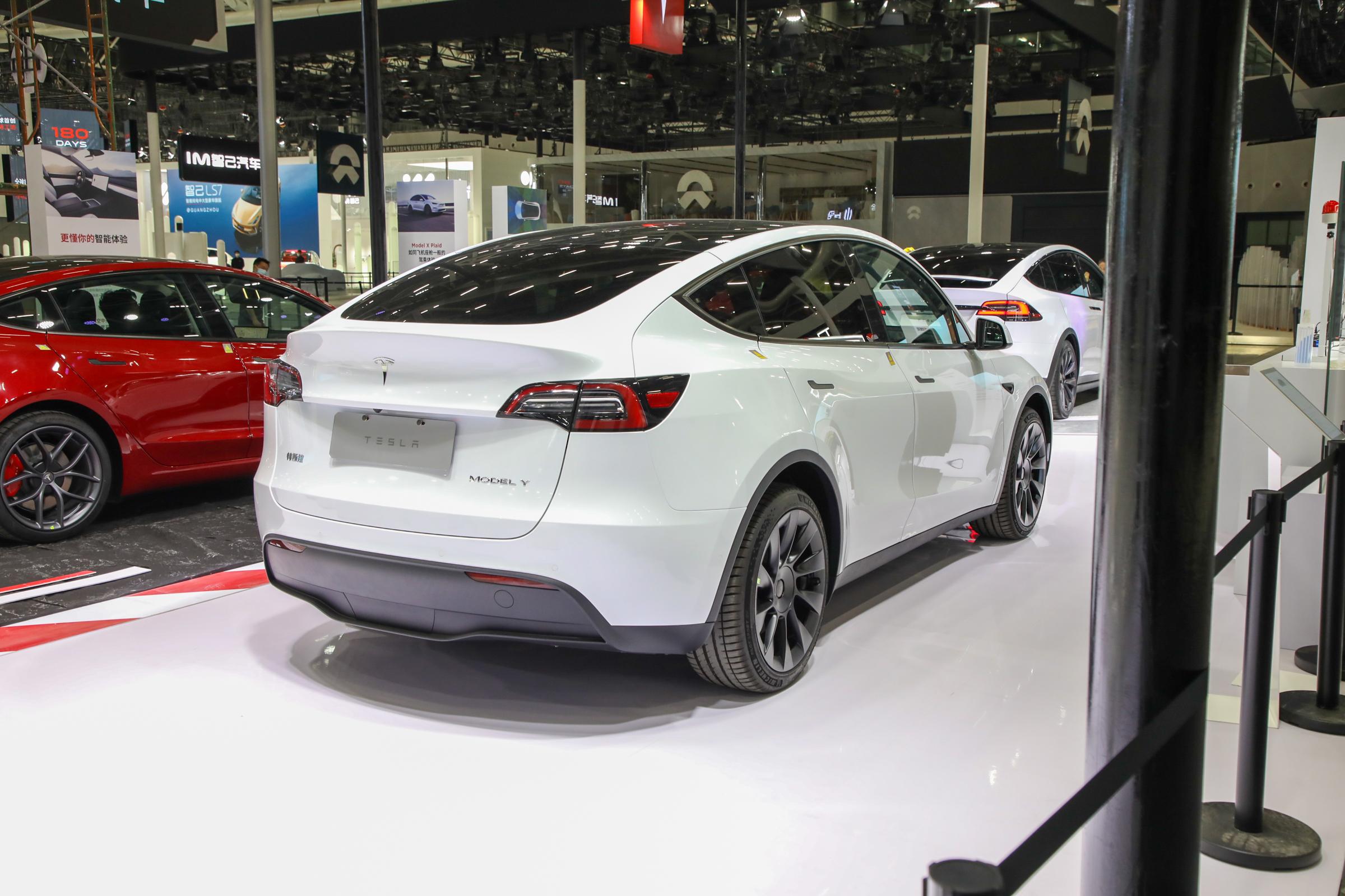 电商平台行业市场前瞻与未来投资战略 内卷价格战再起 京东扩大比价范围买贵双倍赔_人保车险 品牌优势——快速了解燃油汽车车险,人保有温度