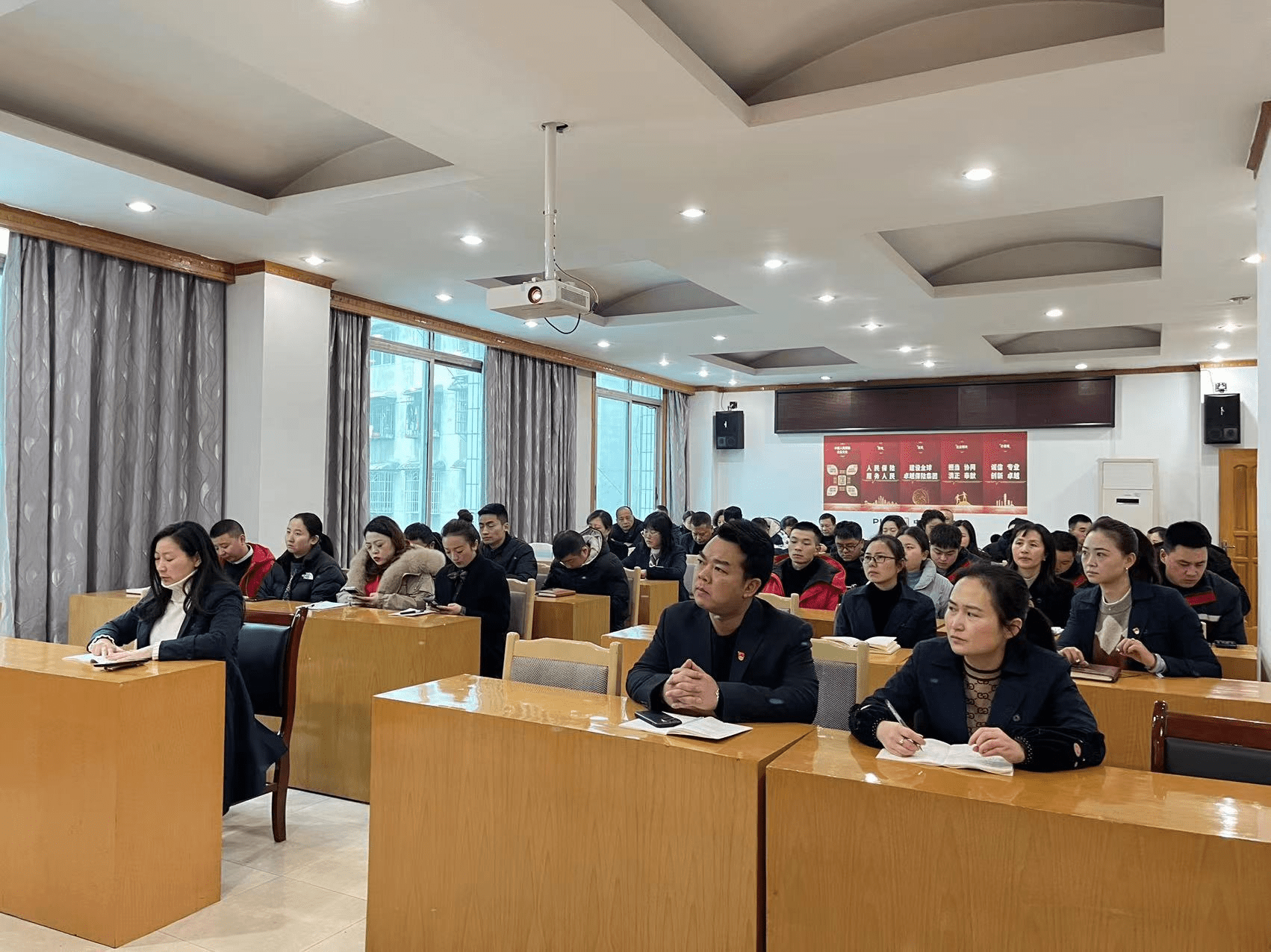 人保车险,人保财险政银保 _2024年高精度机床行业现状及未来发展趋势分析