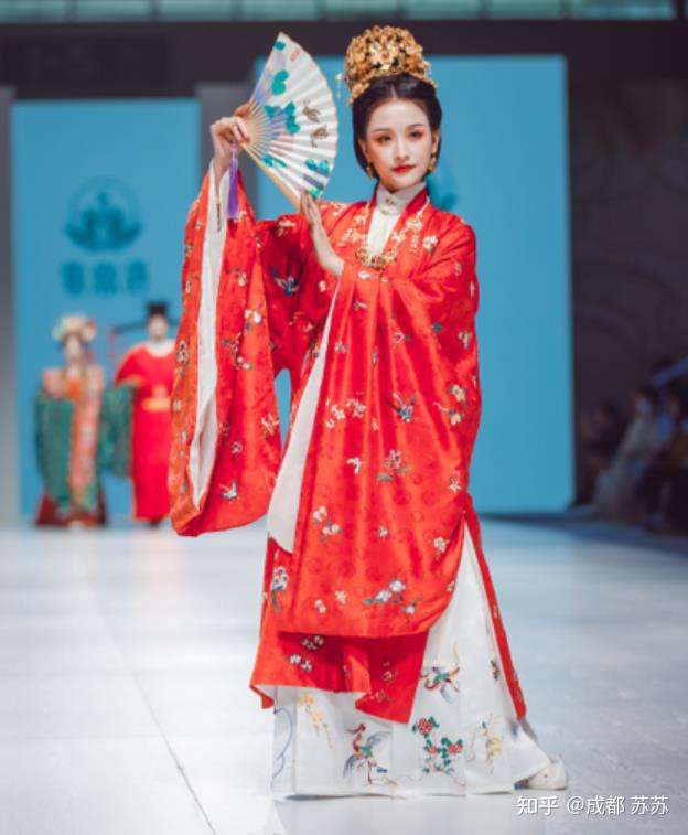 汉服行业发展现状、竞争格局及未来市场规模预测_保险有温度,人保财险政银保 