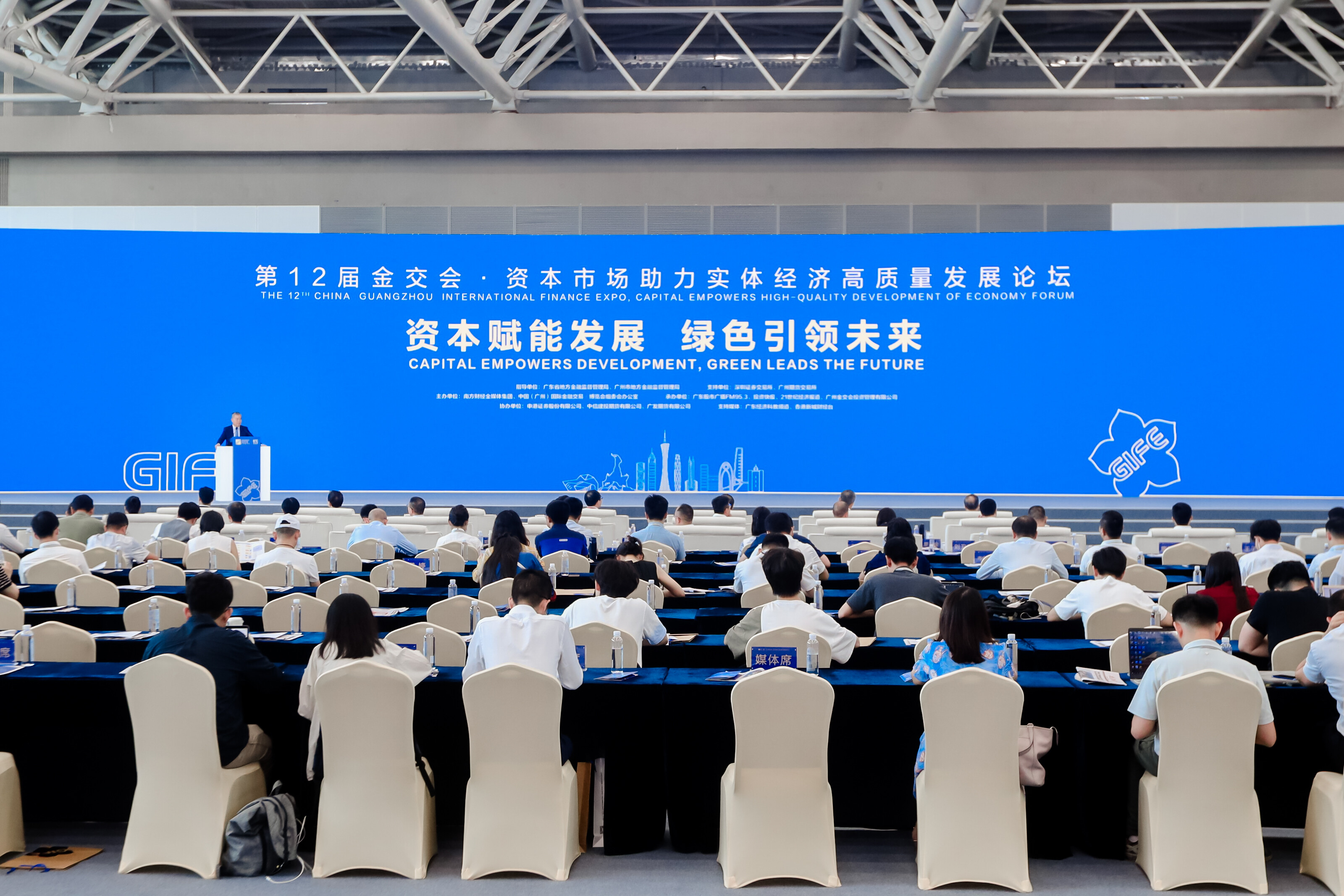 人保车险,拥有“如意行”驾乘险，出行更顺畅！_租赁界的“金融侠”：科技赋能，让“资”本更有温度