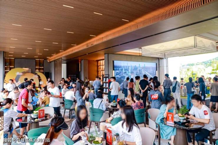 保险有温度,人保财险政银保 _2025中国乡镇综合体行业竞争格局与投资预测分析,解码万亿市场新蓝海