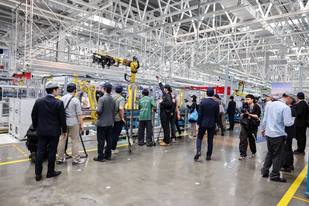 新能源工厂投产、纯电P7下线，广汽本田开启电动化反攻