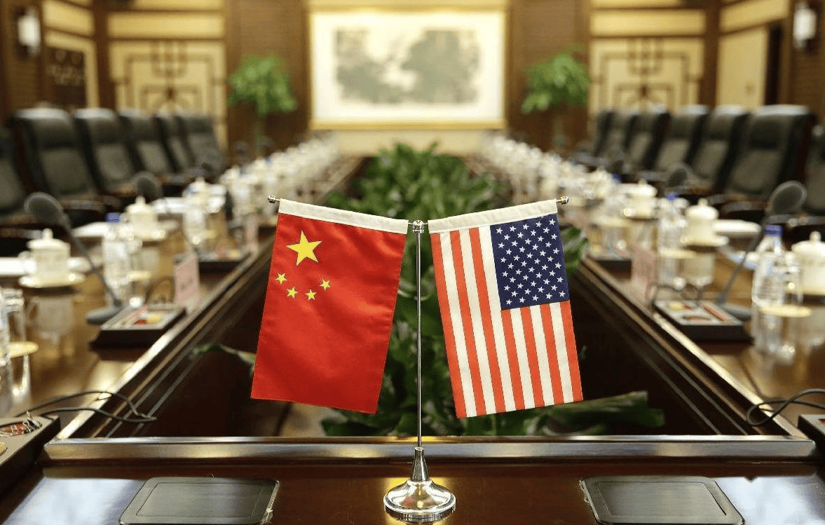 外交部长王毅会见国际原子能机构总干事格罗西