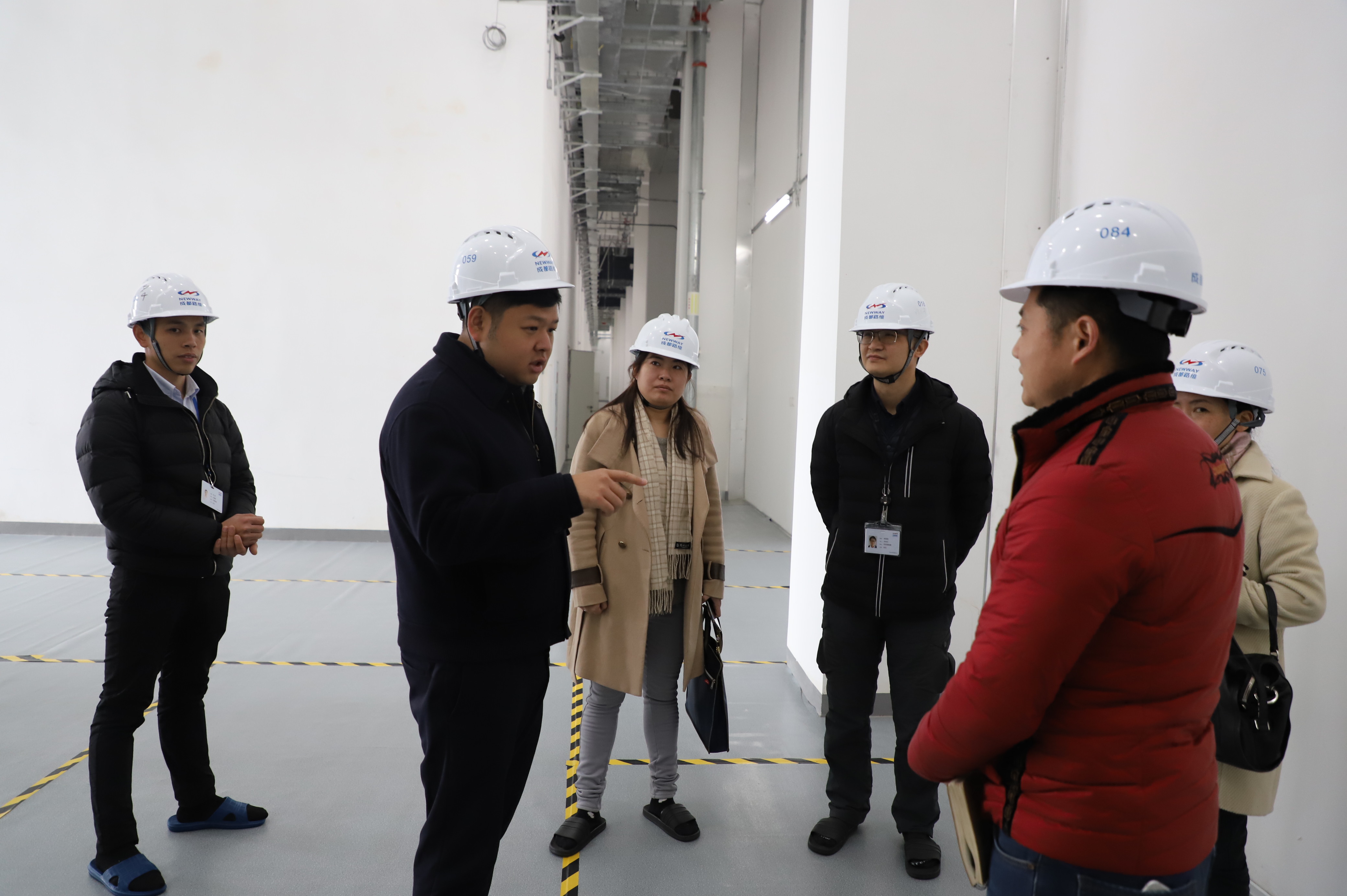 盟升电子大宗交易成交33.09万股 成交额1201.83万元