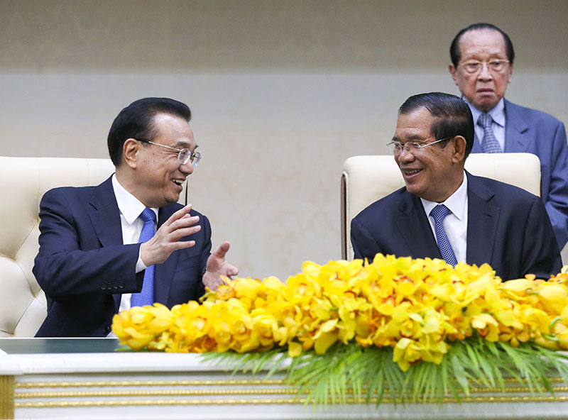 国家发展改革委与柬埔寨有关部门签署三份合作文件