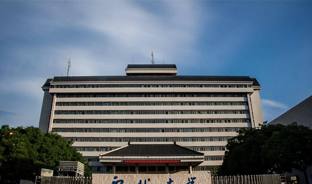 巨子生物2024年报发布，范代娣新职添变数