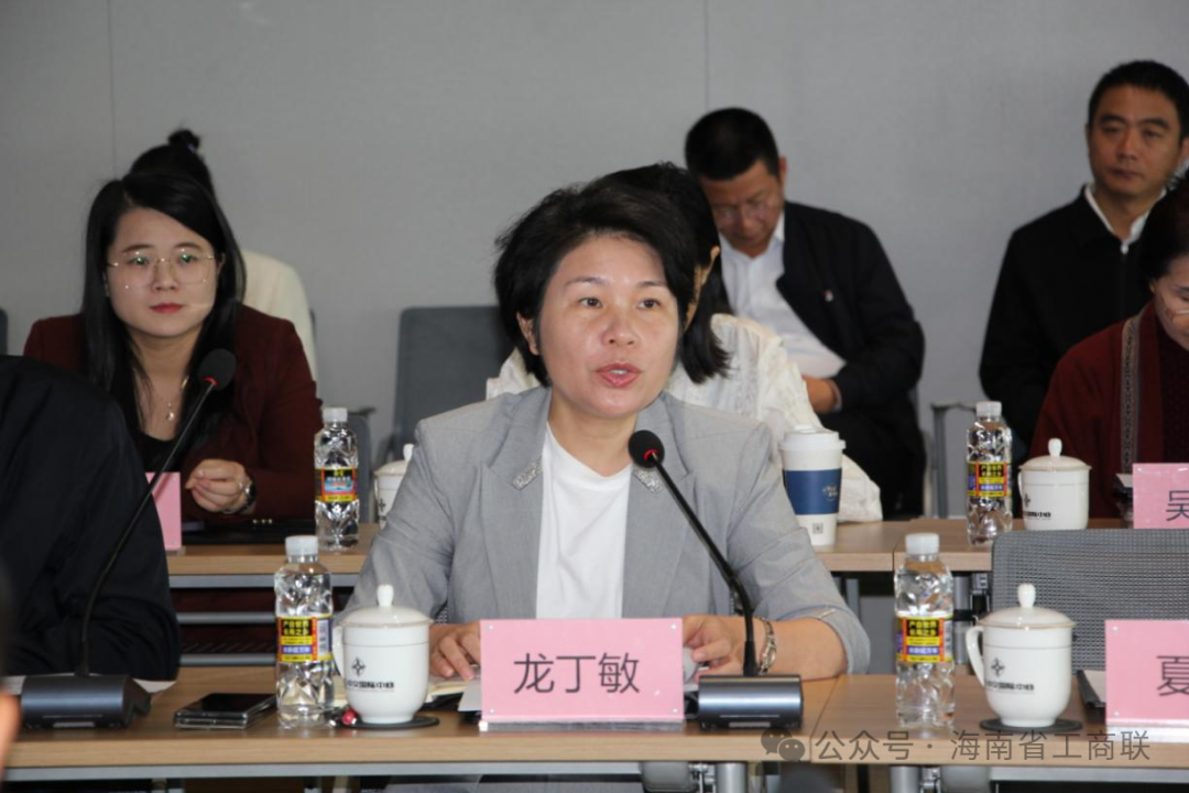 人民银行上海总部联合上海市委统战部、市工商联举办民营企业融资对接暨惠企政策发布和集中签约活动