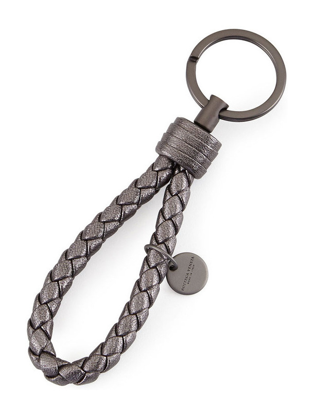 Bottega Veneta以诗歌装置诠释品牌哲学