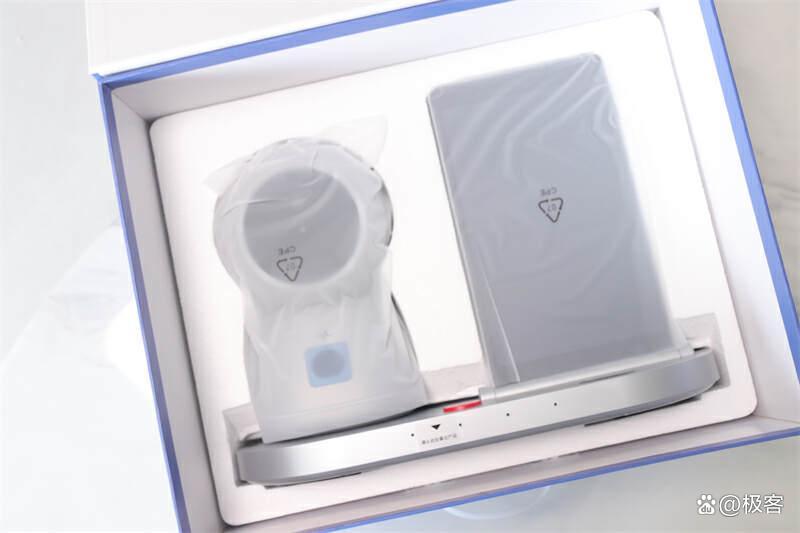 养老机器人守护“夕阳红”