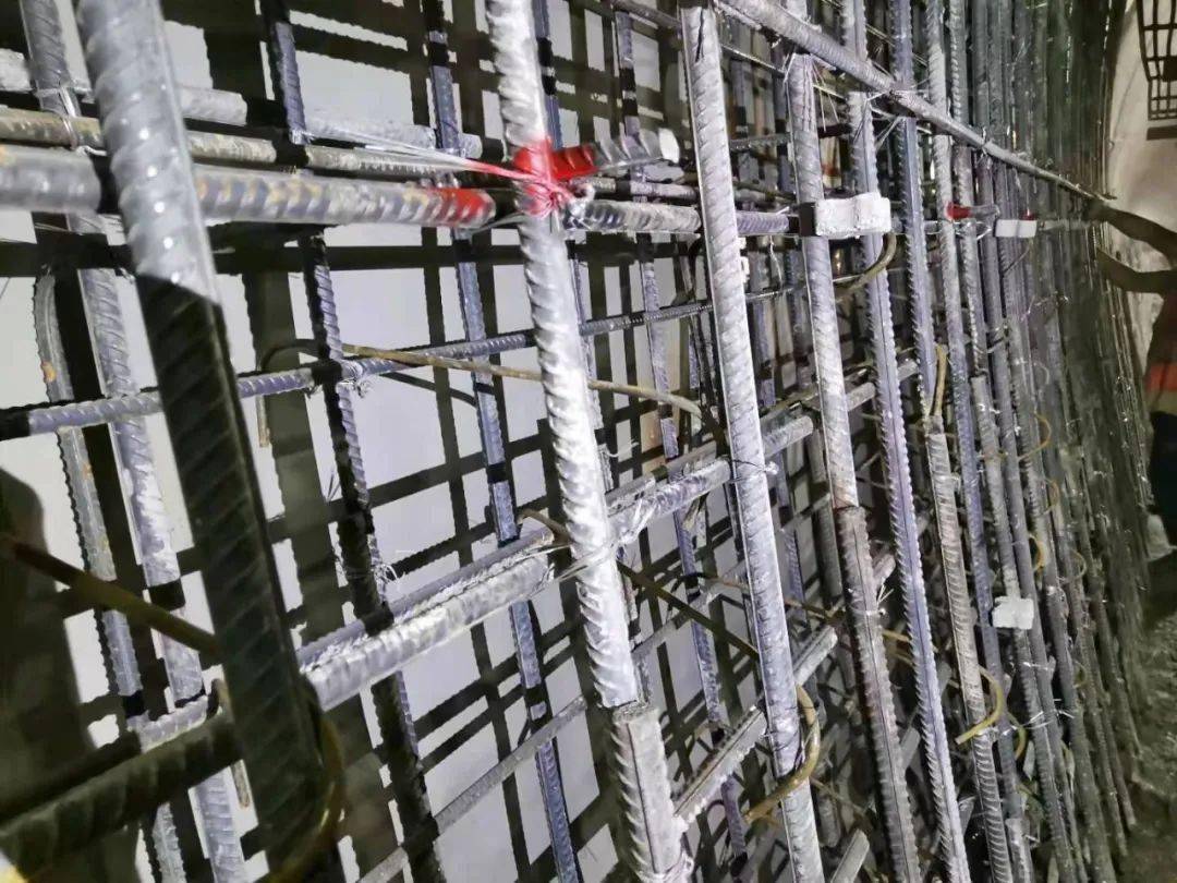 陕建股份获得发明专利授权：“一种可拆装的钢筋支撑装置”