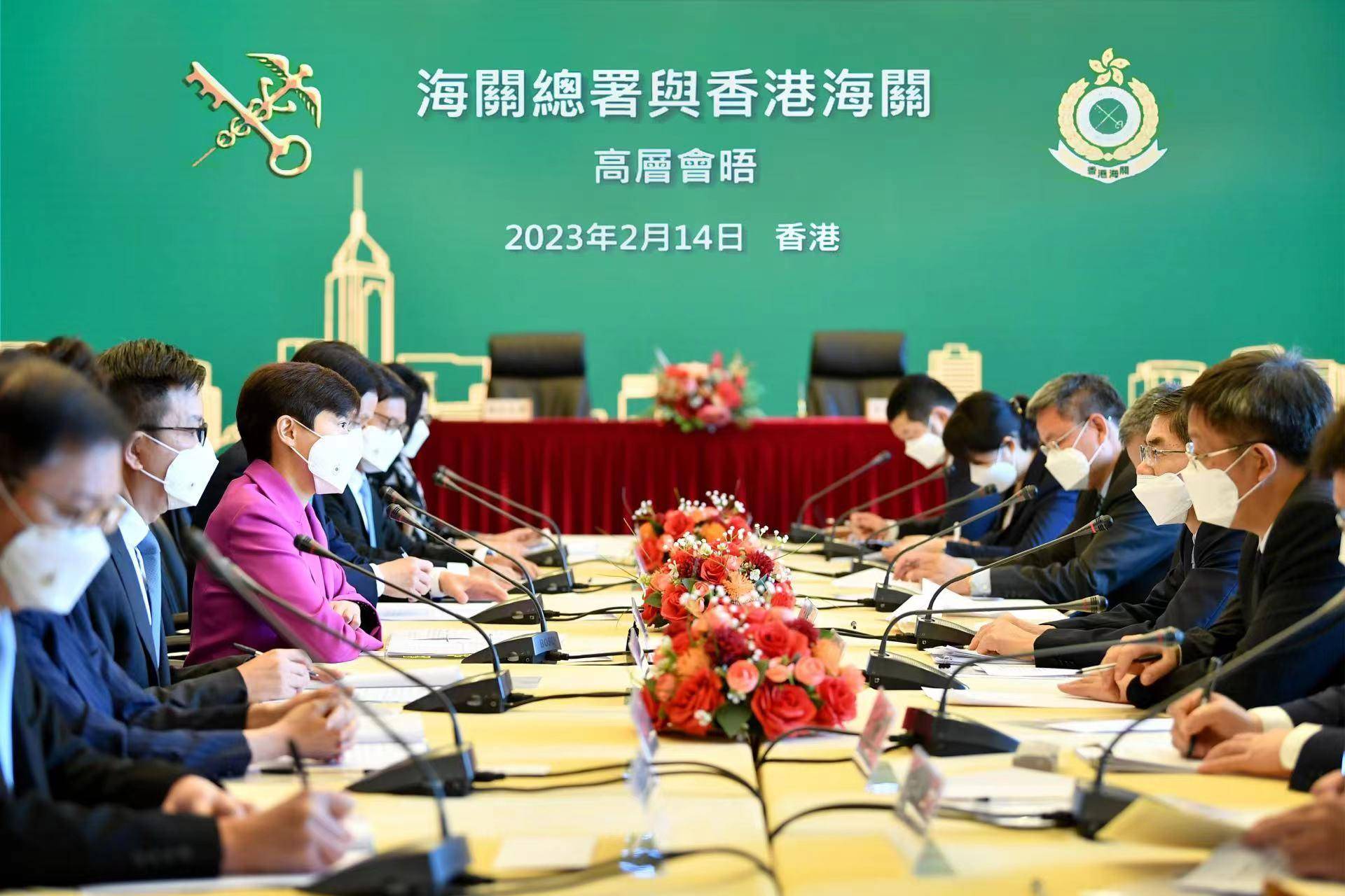 海关总署副署长王令浚与非洲多国对口合作部门签署农食产品输华准入议定书