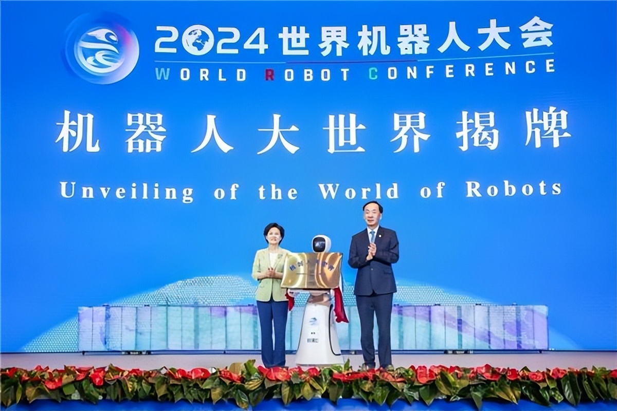 在北京，机器人“闯”出大世界