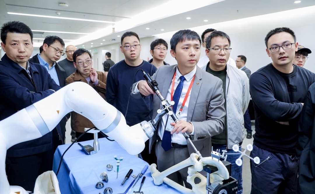 荣泰健康：公司成立的子公司阿而泰机器人公司主要聚焦理疗/康复机器人赛道