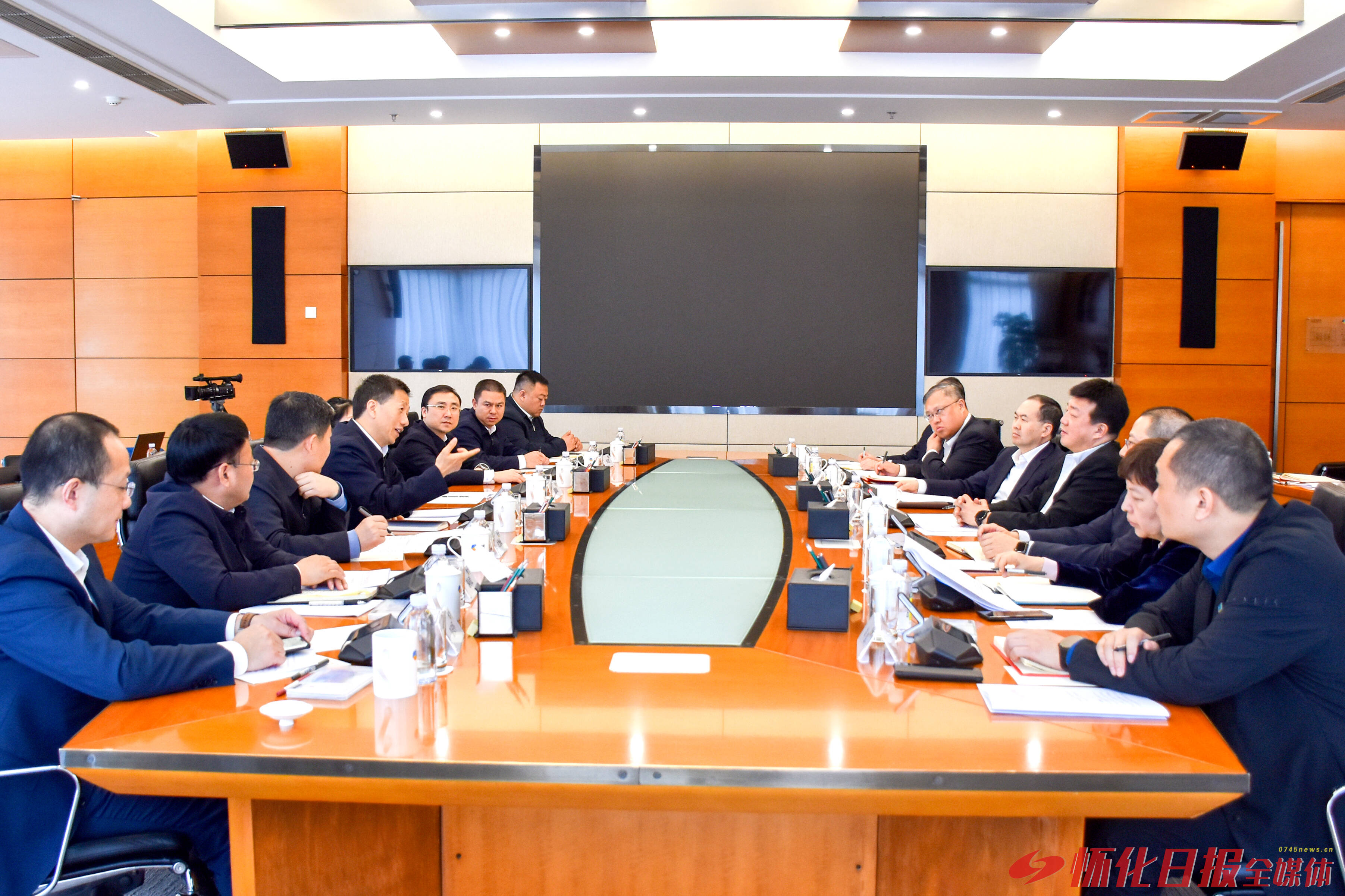 湖北大力度开展精准招商,到2027年每年引进千个10亿元以上项目