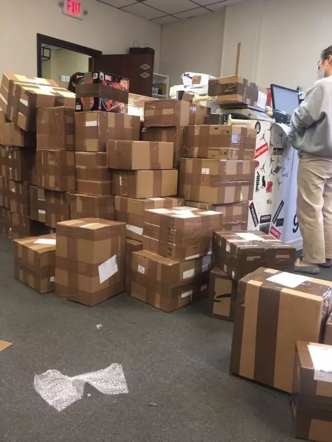 gb好孩子品牌售后推三阻四 数百台商品因退货难积压在快递仓库