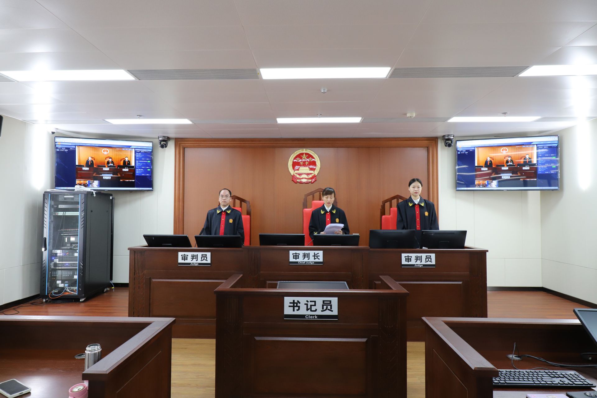 【企业动态】安居宝新增1件判决结果，涉及买卖合同纠纷