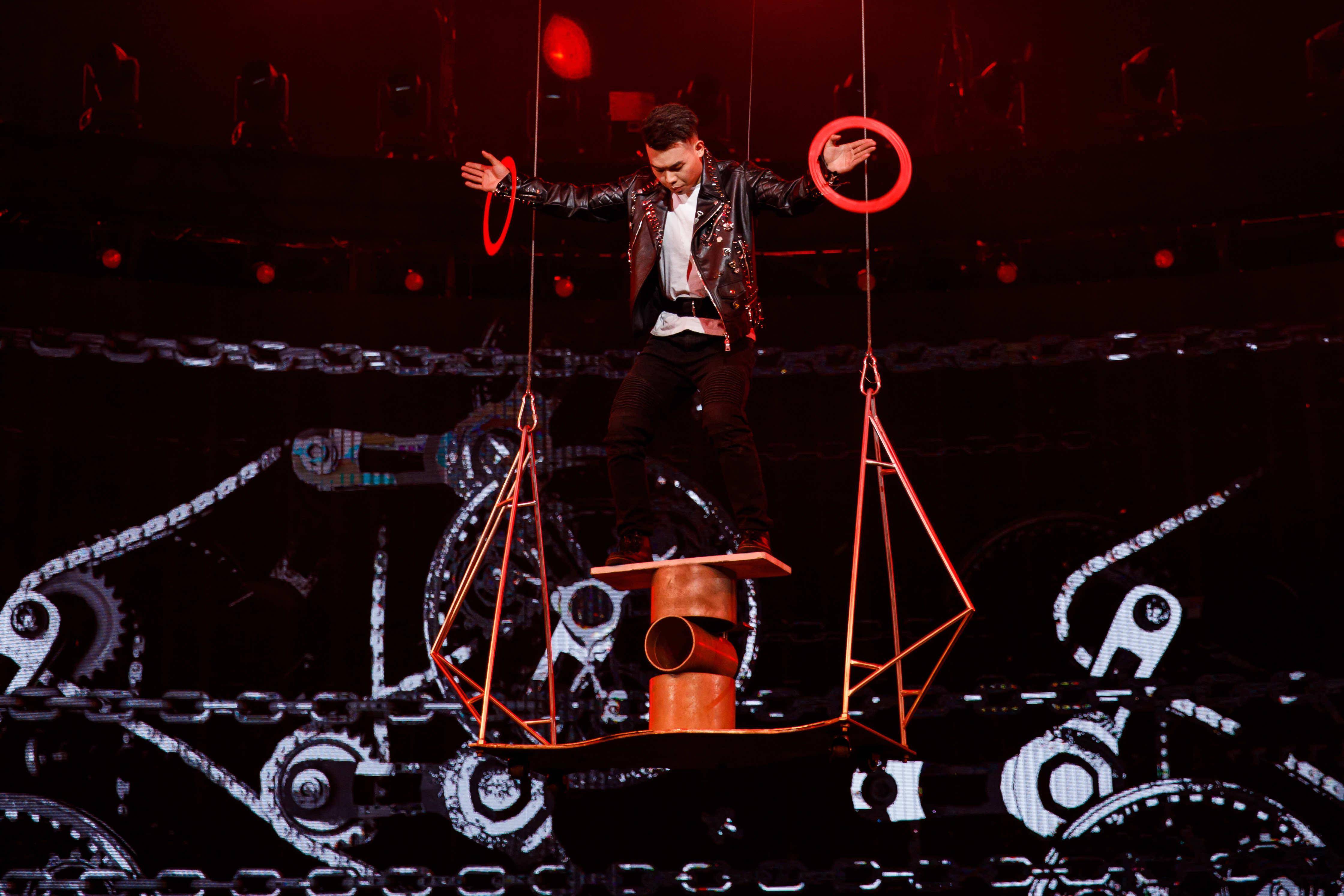 新“职”所向丨空中表演的“魔术师”