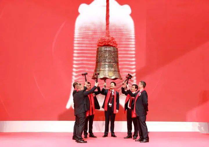 锦盛新材：年产6000万套化妆品包装容器建设项目于2022年1月开工建设