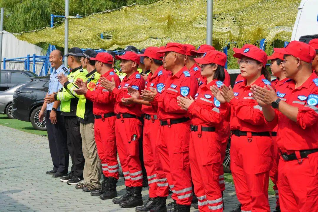 急速救援护平安！中国平安27小时出动7架次直升机成功救援32名乌孙古道被困客户