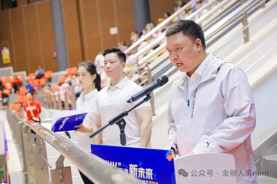 爱建信托：人事调整与业绩下滑交织