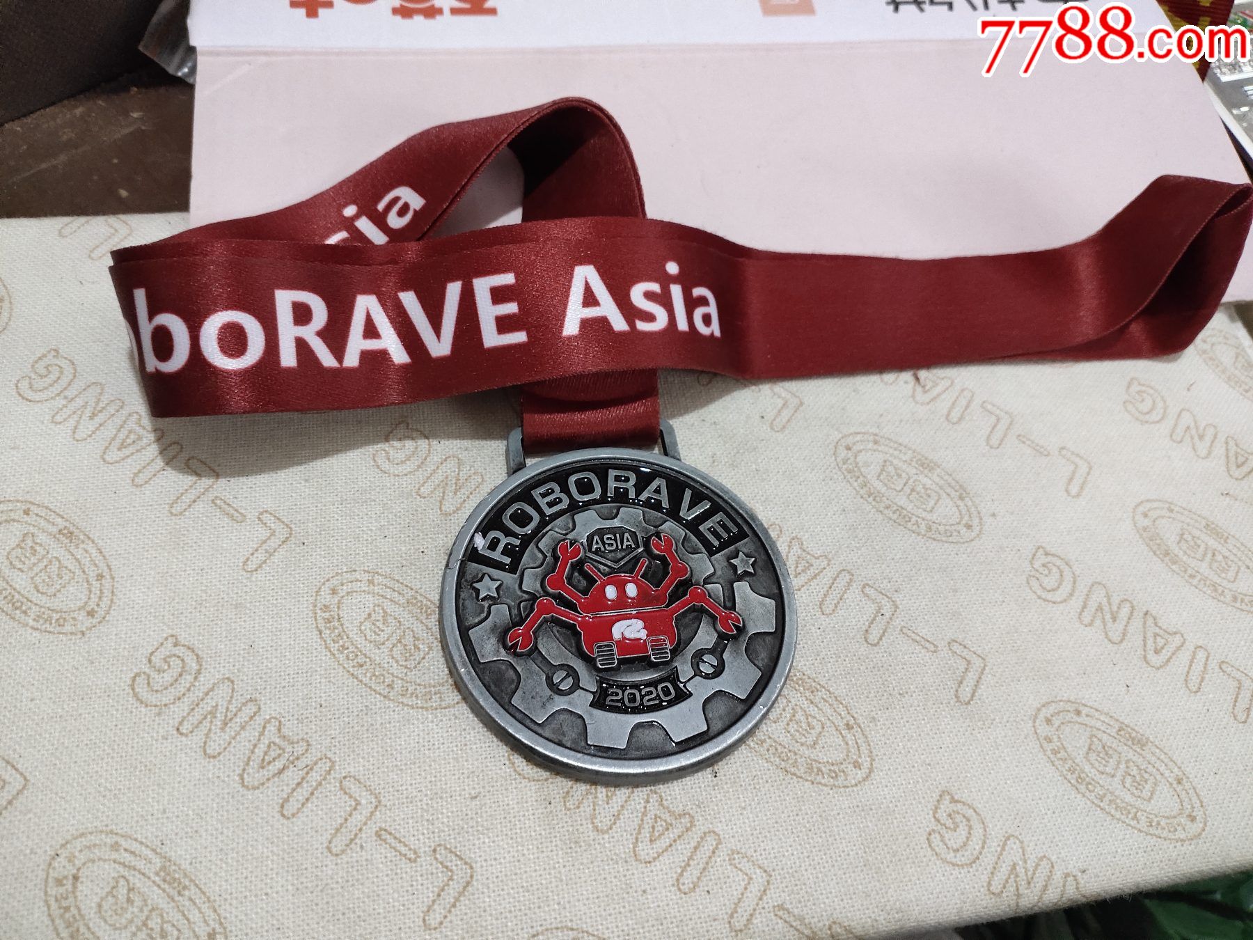 能拆会跳！安徽自研机器人斩获金银奖牌