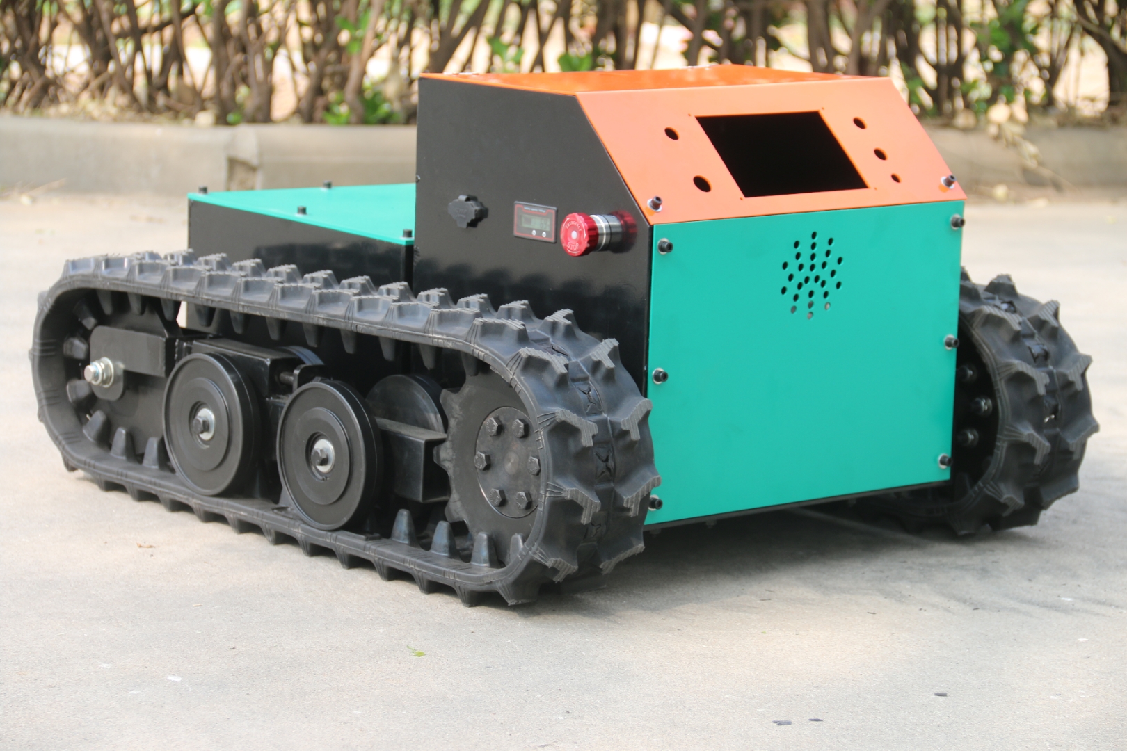 广东建科：公司目前已研发全地形隧道检测机器人、智慧巡检哨兵机器人、LuxBot智能照度巡检机器人等