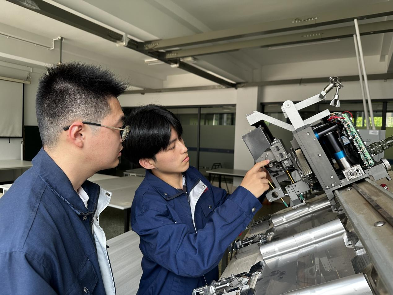 瑞纳智能：公司积极开展清洁能源与多能互补领域研发工作