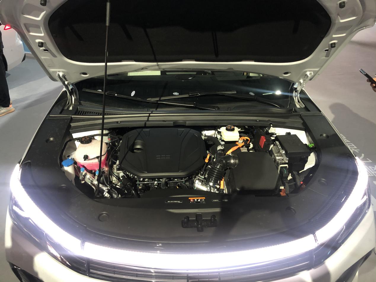 吉利银河A7上市 弥补中型轿车布局空白