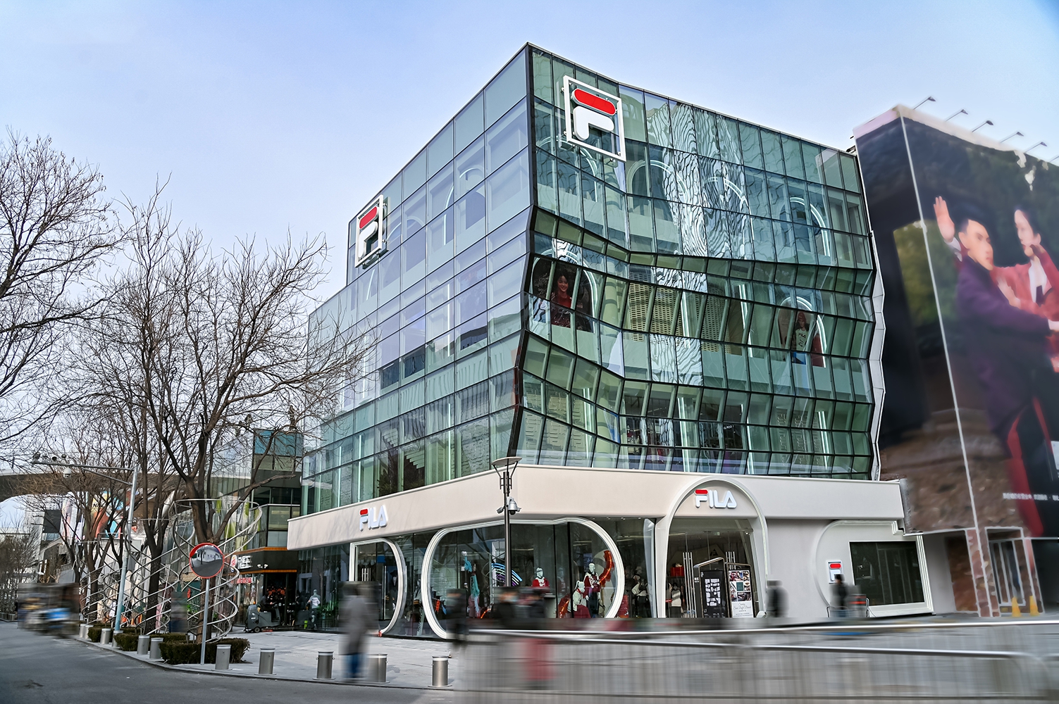 安踏集团与韩国潮流电商平台 Musinsa 成立合资公司