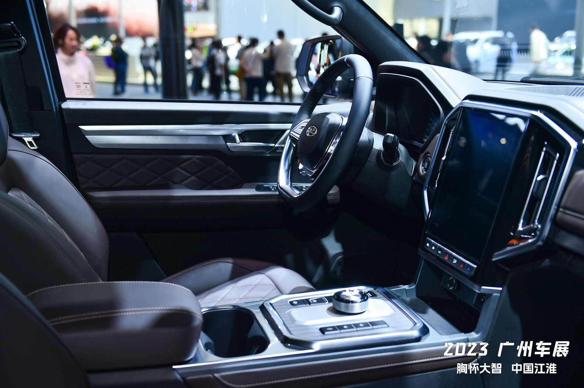 江淮悍途 PHEV/EV 全球上市，尊界 S800、DEFINE概念车亮相成都车展