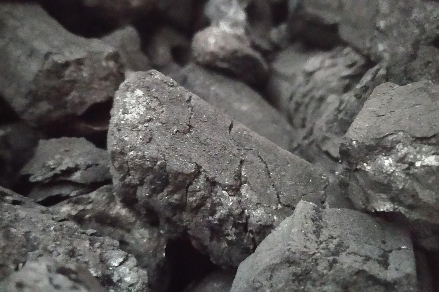 氧化铝价格跌至3000元关口 市场短期或继续承压