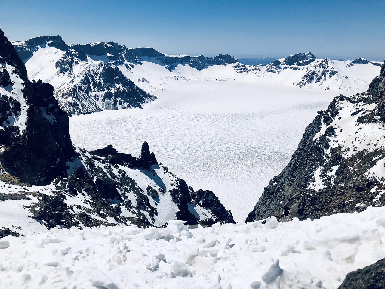 长白山(603099.SH)：向控股子公司增资1020万元