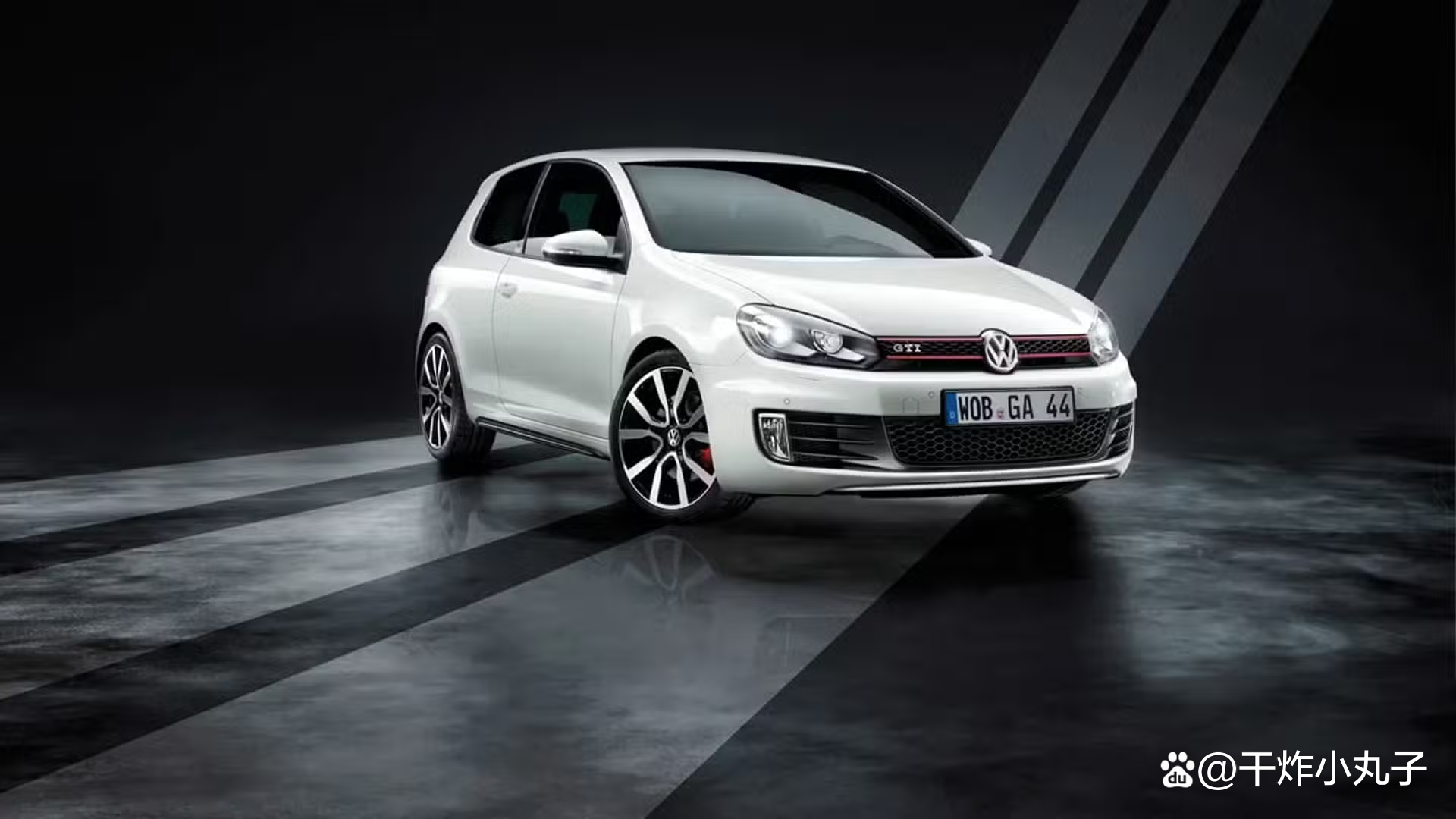 阿迪达斯与奥迪F1车队建立全新服装合作伙伴关系