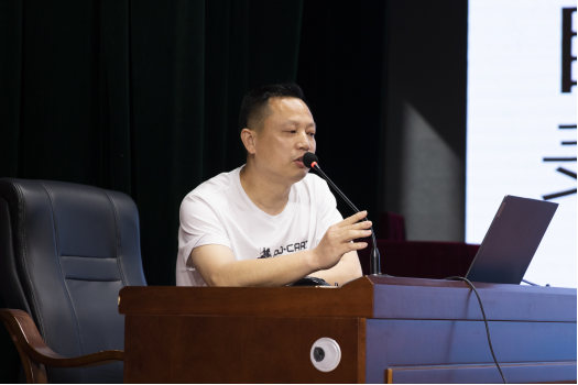 田中功起：构建临时共同体的探索与实践
