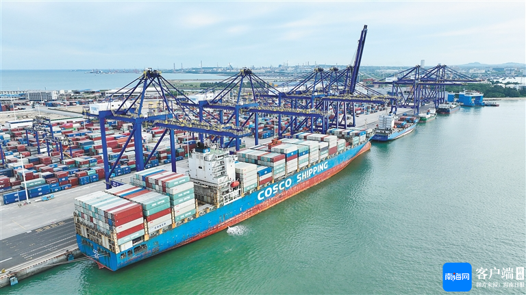 码头上的全球贸易