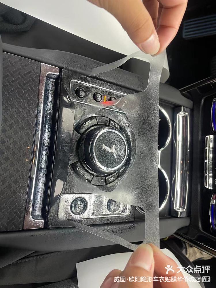 “比去年涨了五六倍”“比劳斯莱斯贵也要订”……年轻人结婚爱上这种车