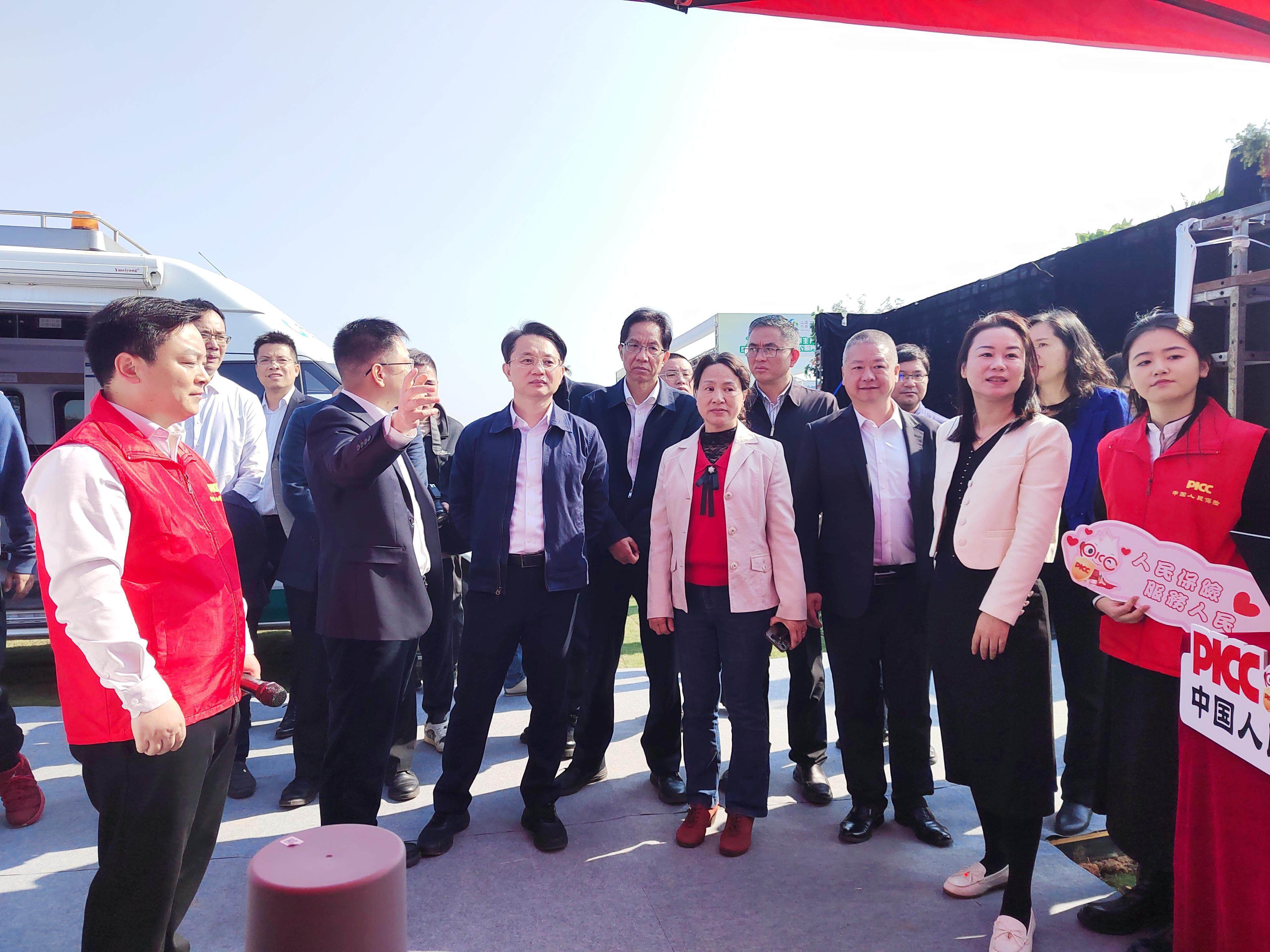 人保服务 ,人保财险政银保 _2025功能陶瓷行业市场规模及竞争格局分析