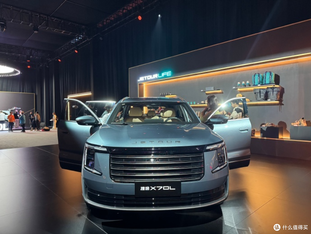 捷途“路虎”9.99万元起售，拉低大七座SUV门槛抢占油车市场