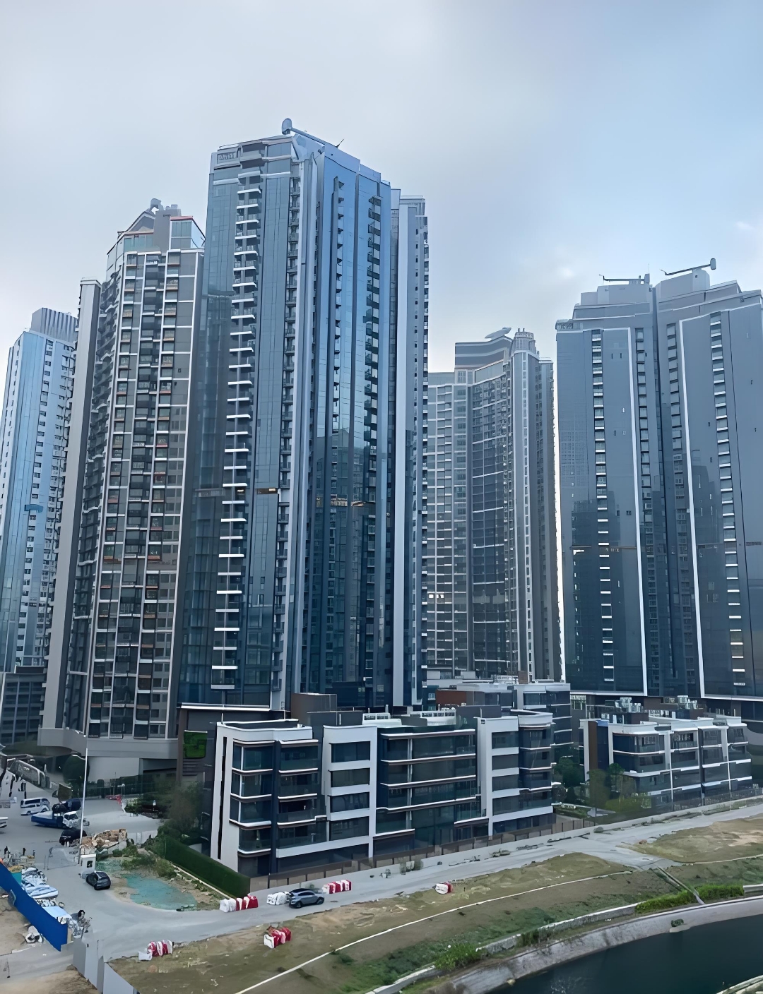 香港房地产市场稳步复苏 股市表现与楼市形成共振