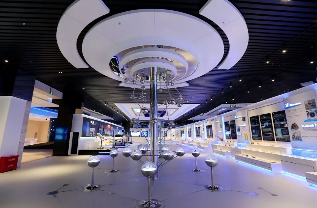 盈新发展拟收购长兴半导体控制权 推动“文旅+科技”战略布局