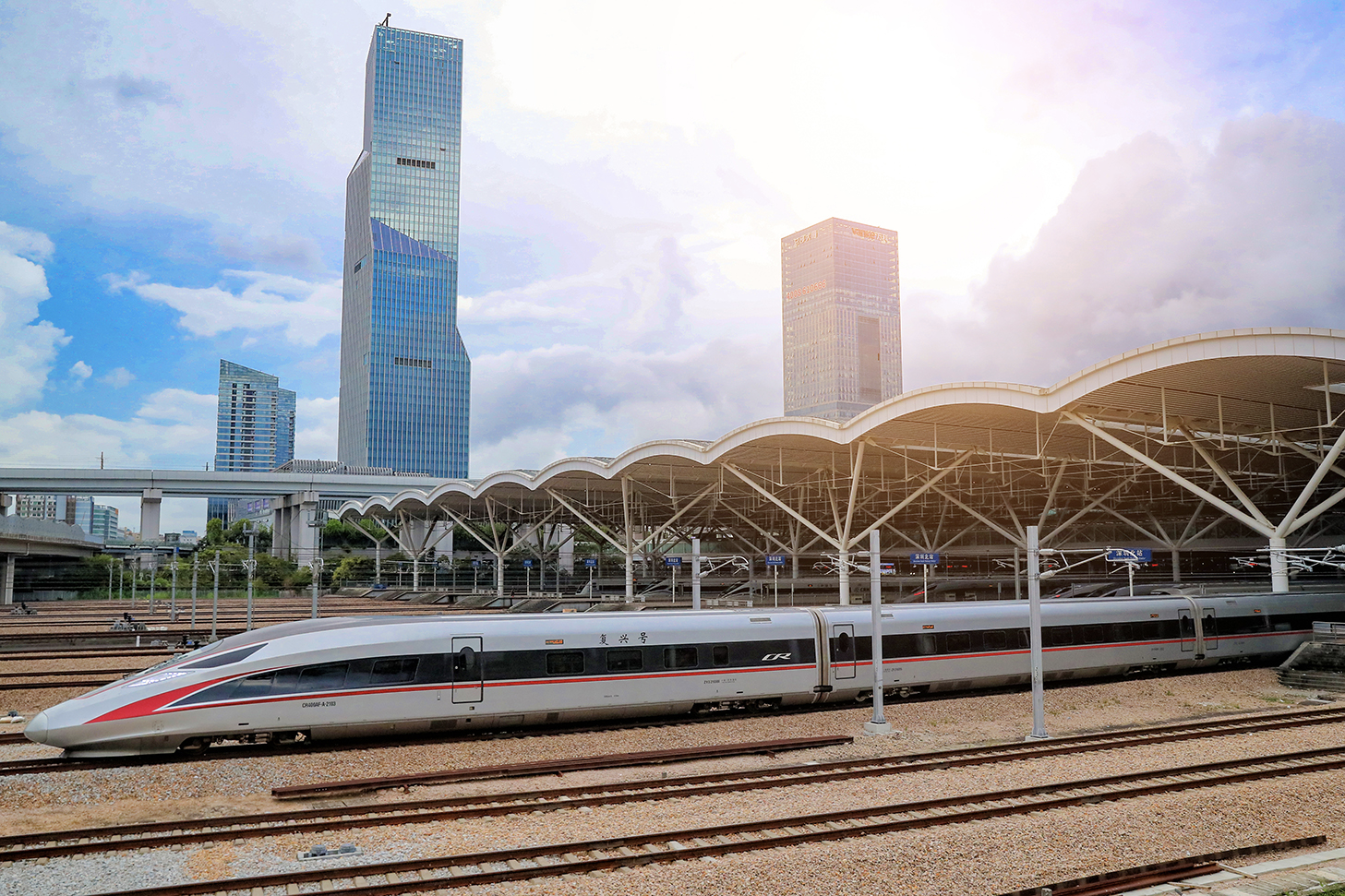 崔炳文出任上海国际信托董事长 未来或聚焦三大发展路径