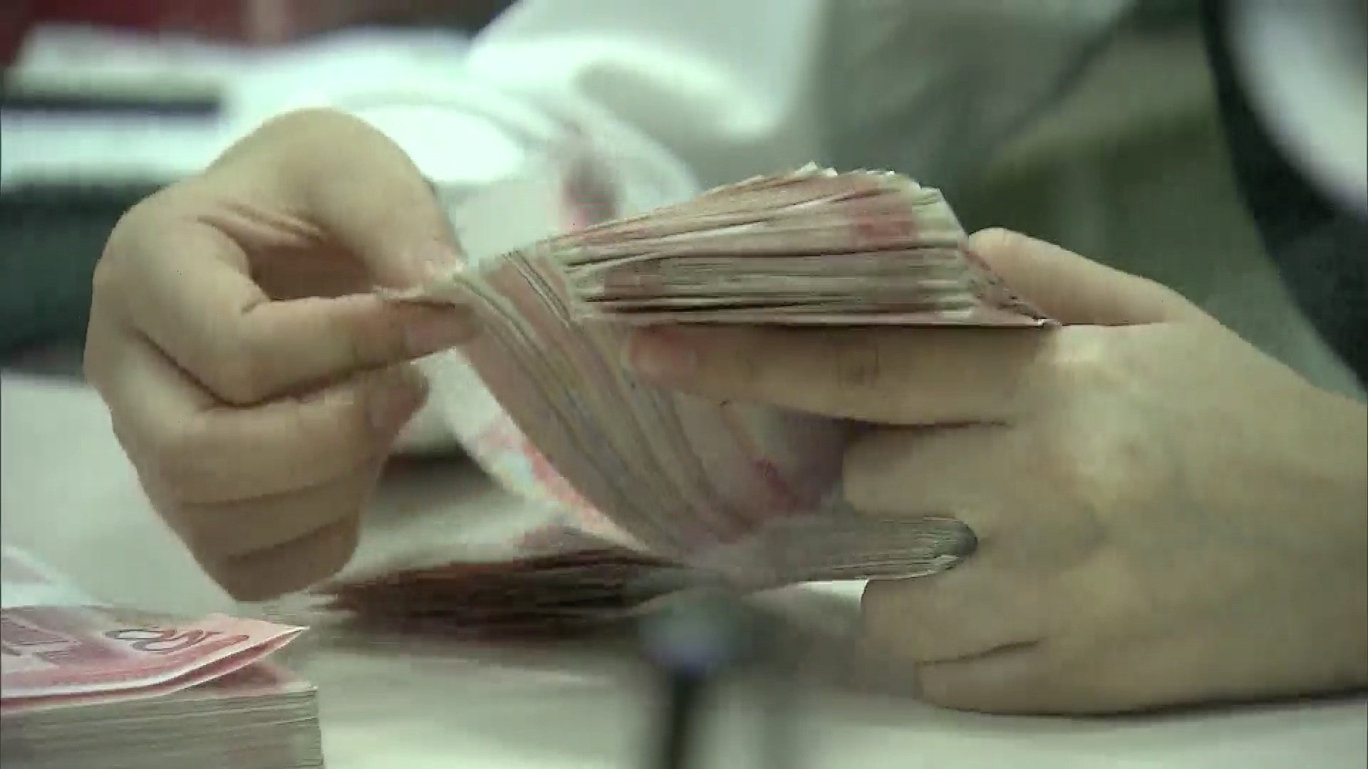 科大智能实控人黄明松减持套现2.48亿元，公司上半年净利润大增215%