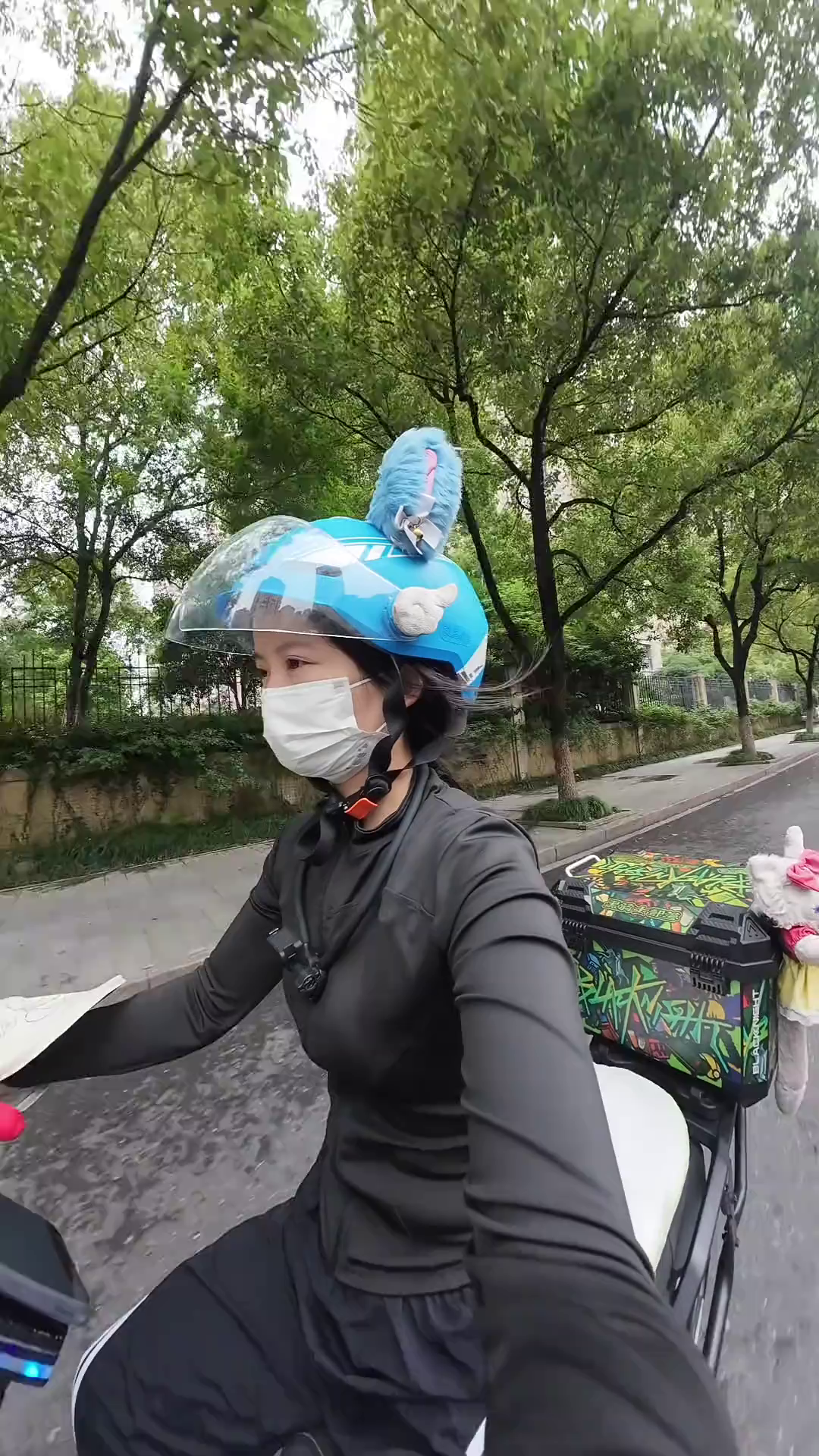 房产中介兼职送外卖