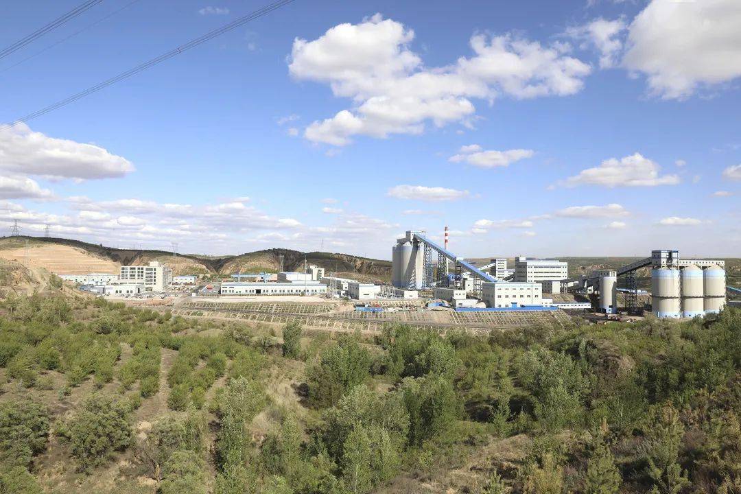 国源科技：10月29日高管李景艳、刘代、唐巍、尚红英减持股份合计15.4万股