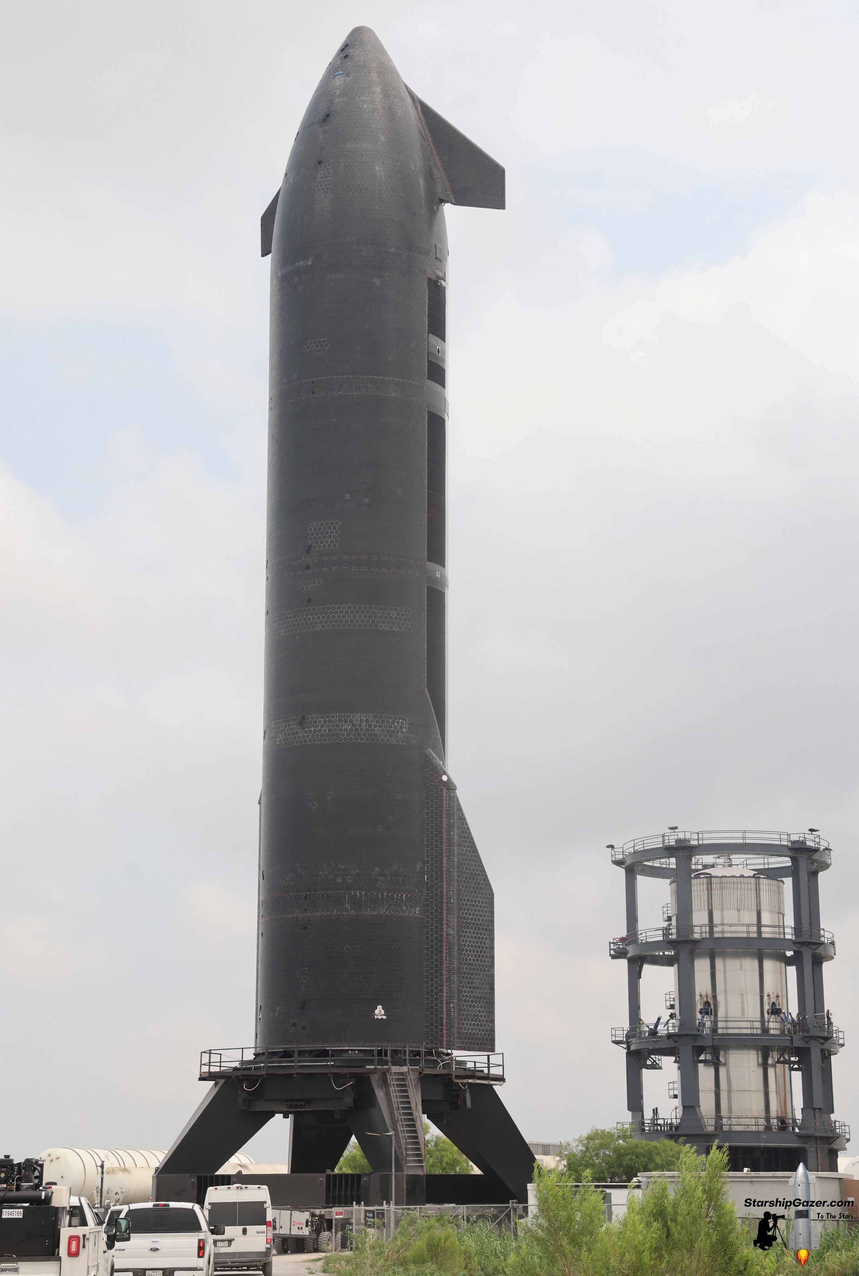 马斯克星舰成功完成第11次试飞，“中国星舰”正奔向星辰大海