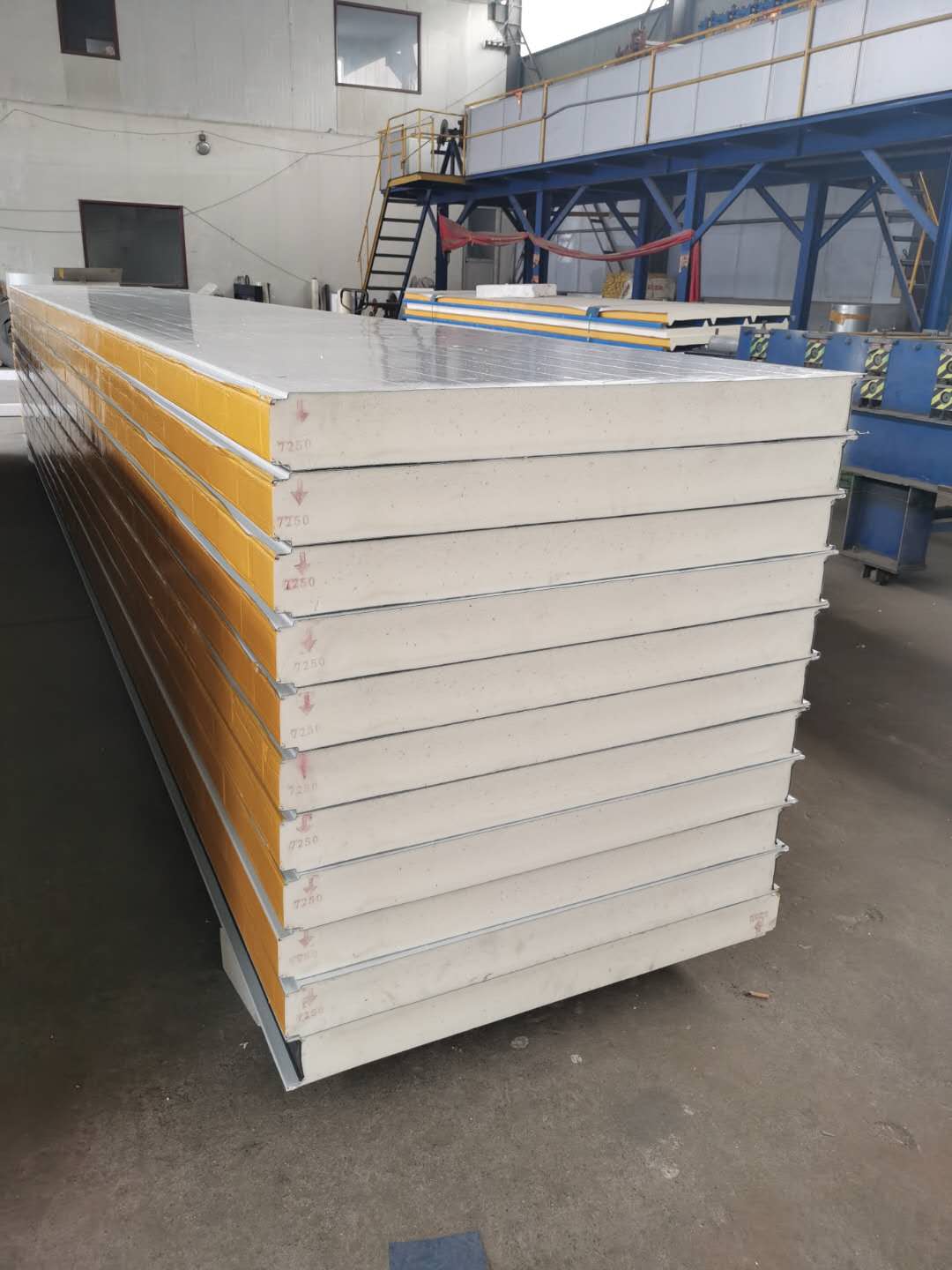 安利股份：公司针对具身智能场景的聚氨酯复合材料开发处于初期探索阶段